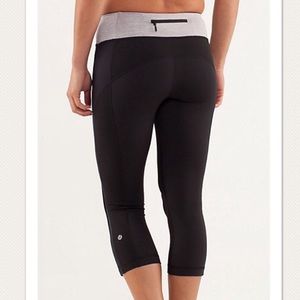 Lululemon size 4 ruched crops